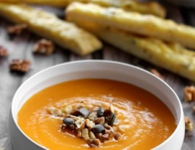 recette Velouté de courge butternut à la poire, allumettes au bleu