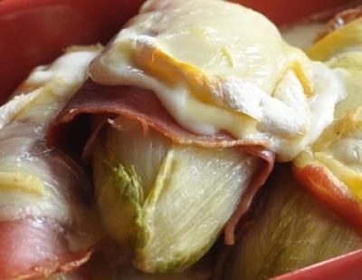 Endives au jambon de Bayonne et reblochon