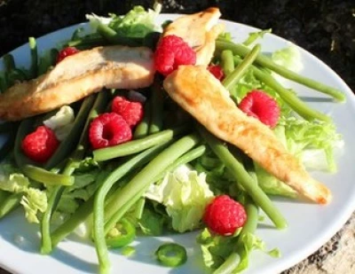 recette Salade fruitée de poulet au miel et gingembre