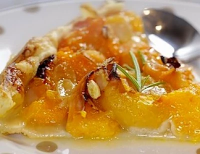 recette Tarte à l'abricot au miel et romarin