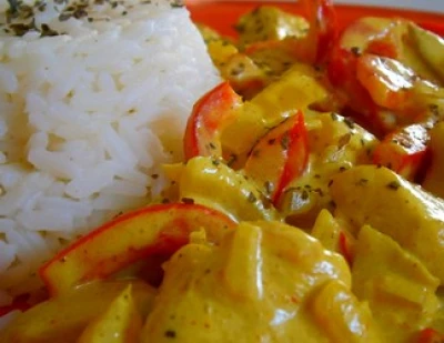 Curry de poulet aux poivrons rouges