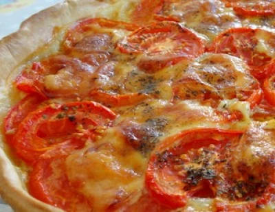 Tarte tomate et cantal