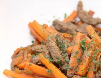 recette Wok de boeuf aux carottes-gingembre-coriandre