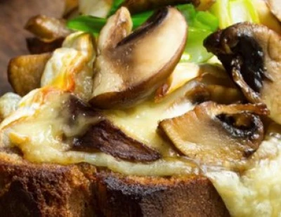 Tartine de champignon bio et cantal