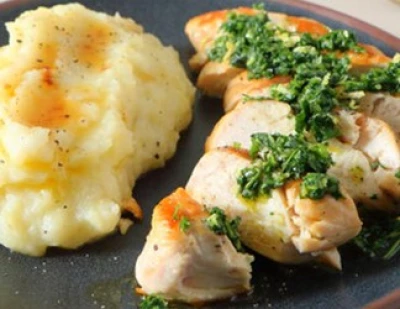 Poulet à la gremolata de cerfeuil et purée de topinambour