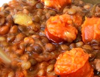 recette Txistorras aux lentilles vertes