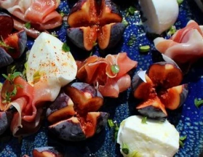 recette Salade aux figues fraîches, mozzarella et jambon de Bayonne