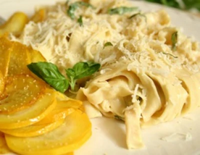 recette Tagliatelles sauce basilic citron et poêlée de courgettes jaunes