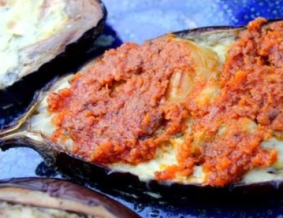 Aubergines farcies au chèvre et à la tapenade