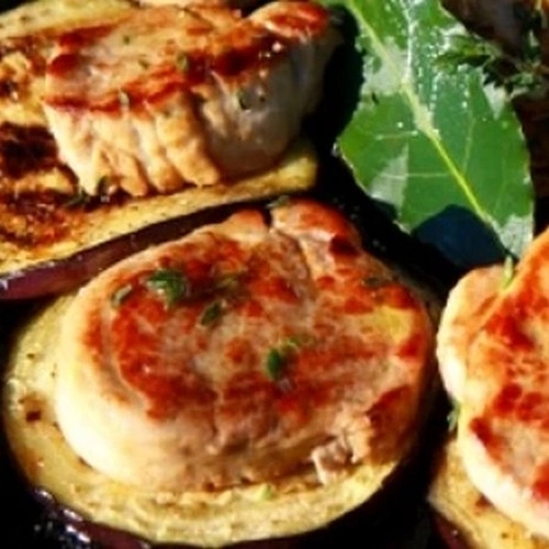 Médaillons de filet mignon de porc aux aubergines