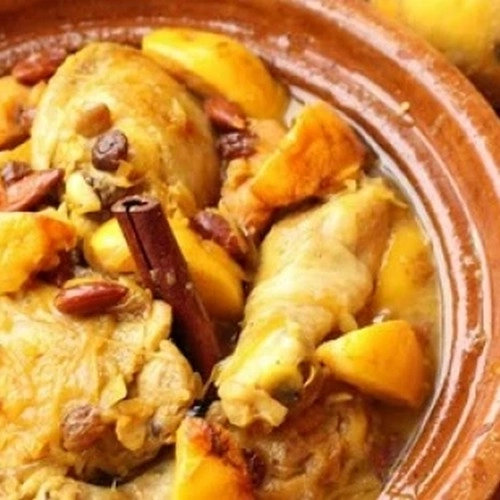Tajine de poulet au coing et amandes