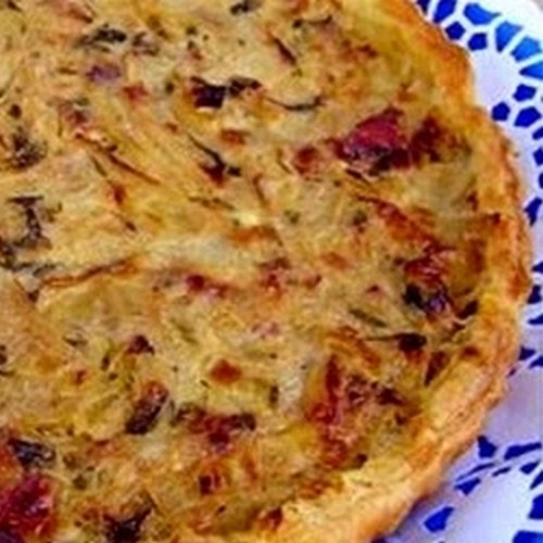 Quiche aux oignons, échalotes et ventrèche séchée