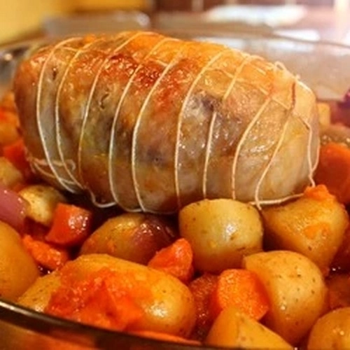 Rôti de poulet, grenailles, carottes et butternut