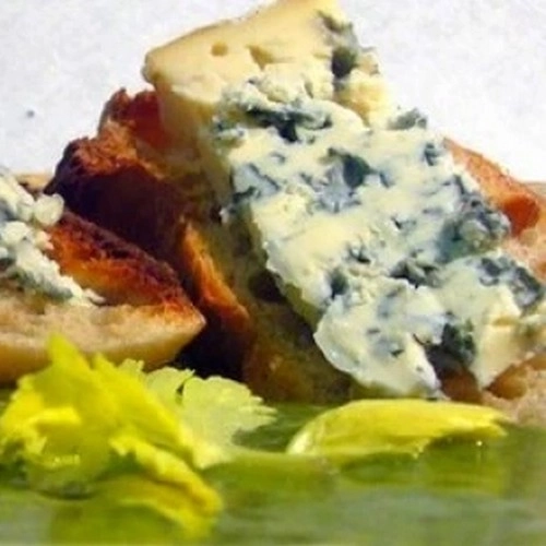 Velouté de cresson et tartines à la Fourme d'Ambert