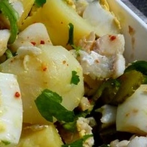 Salade de pomme de terre, oeuf et merlan