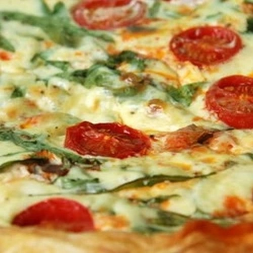 Quiche roquette, chèvre, tomate